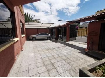 Departamento amplio en Urb El Condado, Primera Etapa