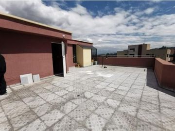 Departamento amplio en Urb El Condado, Primera Etapa