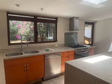 Casa en venta, Fraccionamiento Bosques de Cuauhyocan, a 5 Minutos de Harás.