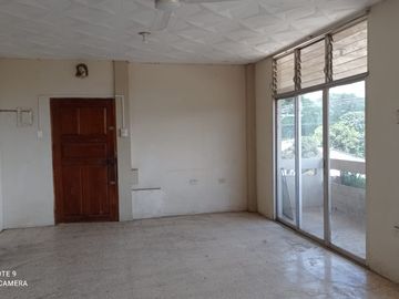 Edificio Rentero  en Venta en Chone Vía Quito