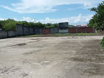 Edificio Rentero  en Venta en Chone Vía Quito