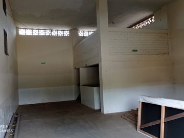 Edificio Rentero  en Venta en Chone Vía Quito
