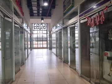 VENTA LOCAL COMERCIAL EN CENTRO COMERCIAL GAMMA -LA VICTORIA , GAMARRA
