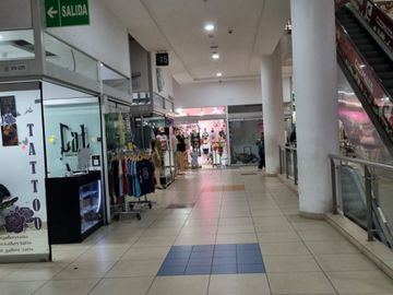 VENTA LOCAL COMERCIAL EN CENTRO COMERCIAL GAMMA -LA VICTORIA , GAMARRA