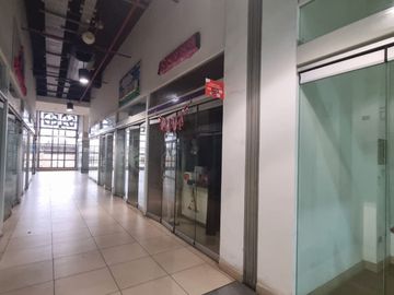 VENTA LOCAL COMERCIAL EN CENTRO COMERCIAL GAMMA -LA VICTORIA , GAMARRA