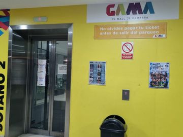 VENTA LOCAL COMERCIAL EN CENTRO COMERCIAL GAMMA -LA VICTORIA , GAMARRA
