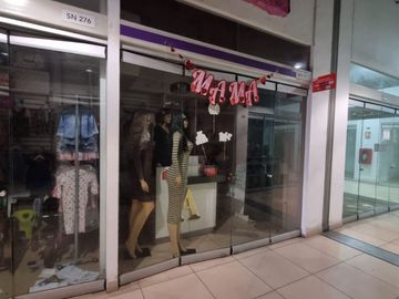 VENTA LOCAL COMERCIAL EN CENTRO COMERCIAL GAMMA -LA VICTORIA , GAMARRA
