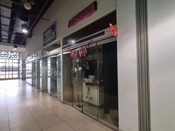 VENTA LOCAL COMERCIAL EN CENTRO COMERCIAL GAMMA -LA VICTORIA , GAMARRA