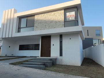CASA EN VENTA EN LOMAS DEL MOLINO, LEÓN, GTO.