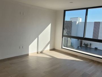 CASA EN VENTA EN LOMAS DEL MOLINO, LEÓN, GTO.
