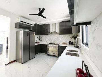 Ayala Alabang Village Brand New House & Lot: Madrigal Ave.