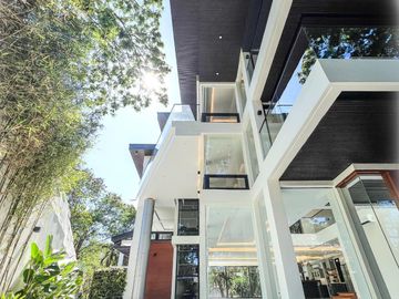 Ayala Alabang Village Brand New House & Lot: Madrigal Ave.