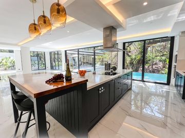 Ayala Alabang Village Brand New House & Lot: Madrigal Ave.