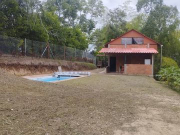 Casa campestre en venta en Alcala