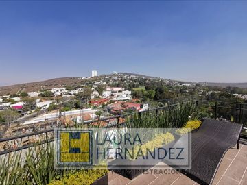 Departamento en Venta amueblado en Torre Esmeralda, excelente oportunidad de inversión.