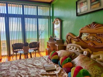 Resale 4 Bedrooms Beach House in Compostela