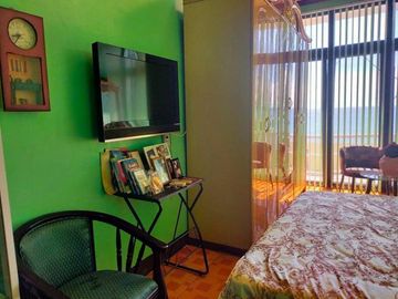 Resale 4 Bedrooms Beach House in Compostela