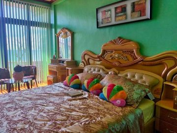 Resale 4 Bedrooms Beach House in Compostela