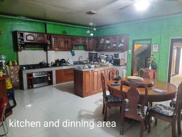 Resale 4 Bedrooms Beach House in Compostela