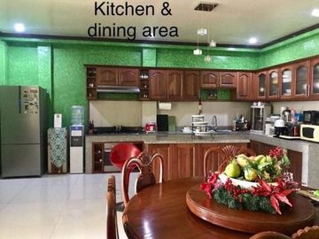 Resale 4 Bedrooms Beach House in Compostela