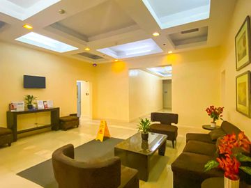 1BR FOR SALE IN BGC - FORBESWOOD HEIGHTS BURGOS CIRCLE