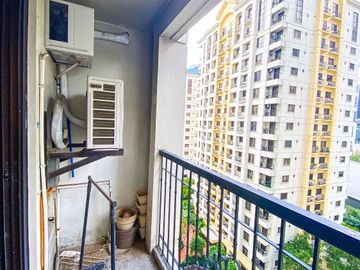 1BR FOR SALE IN BGC - FORBESWOOD HEIGHTS BURGOS CIRCLE