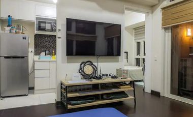 1 Bedroom Corner Unit for Sale in Twin Oaks, Mandaluyong City