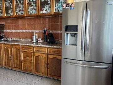 Casa en venta en 4 niveles con excelente vista.