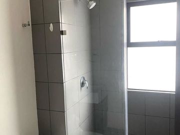 Casa en venta en 4 niveles con excelente vista.