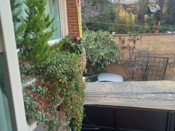 Casa en venta en 4 niveles con excelente vista.