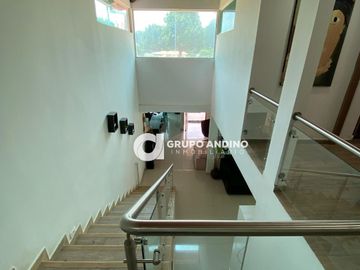 Se Vende Casa en el Conjunto Lomas del Campestre - Piedecuesta