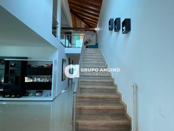 Se Vende Casa en el Conjunto Lomas del Campestre - Piedecuesta