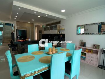 Se Vende Casa en el Conjunto Lomas del Campestre - Piedecuesta