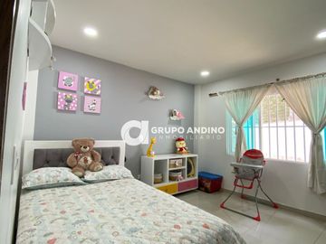 Se Vende Casa en el Conjunto Lomas del Campestre - Piedecuesta