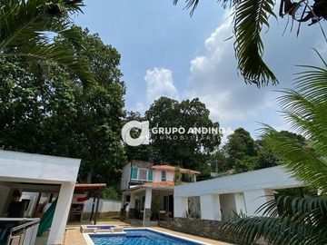 Se Vende Casa en el Conjunto Lomas del Campestre - Piedecuesta