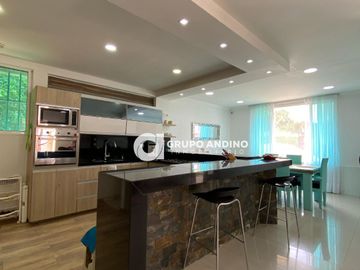 Se Vende Casa en el Conjunto Lomas del Campestre - Piedecuesta