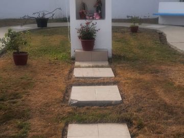 En Venta casa completamente amoblada en la urbanización Punta Carnero, Salinas, Santa Elena.