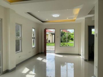 House For Sale in The Residences of Coral Bay, Minglanilla Cebu