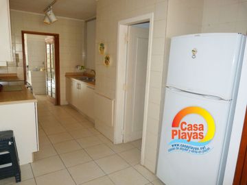 Departamento de Lujo Frente Al Mar de Venta en Playas Villamil, Edificio La Balsilla