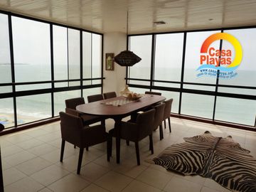 Departamento de Lujo Frente Al Mar de Venta en Playas Villamil, Edificio La Balsilla