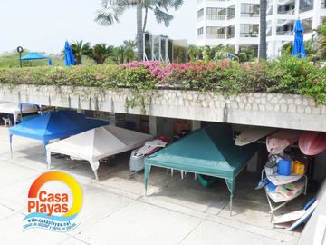 Departamento de Lujo Frente Al Mar de Venta en Playas Villamil, Edificio La Balsilla