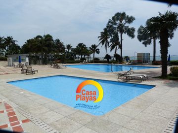 Departamento de Lujo Frente Al Mar de Venta en Playas Villamil, Edificio La Balsilla