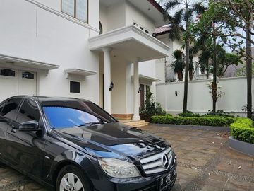 Rumah Luas Bagus Terawat Area Kemang Selatan Jakarta Selatan