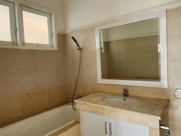Rumah Luas Bagus Terawat Area Kemang Selatan Jakarta Selatan