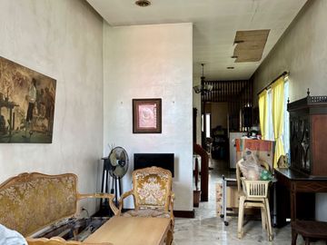 Below Market Value:  Pre-owned 3-storey split-type house in Rizal Village Alabang Muntinlupa