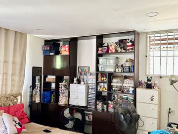 Below Market Value:  Pre-owned 3-storey split-type house in Rizal Village Alabang Muntinlupa