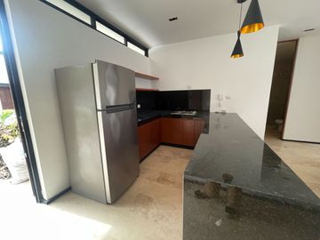 Departamento en RENTA en col. Montes de amé, con piscina propia totalmente amueblado.