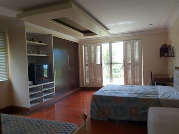 7 BEDROOM HOUSE FOR SALE TAGAYTAY MIDLANDS - TAGAYTAY HIGHLANDS