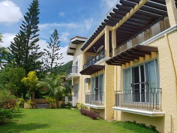 7 BEDROOM HOUSE FOR SALE TAGAYTAY MIDLANDS - TAGAYTAY HIGHLANDS