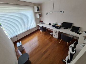 Moderno departamento duplex en Venta en San Isidro cerca a parques